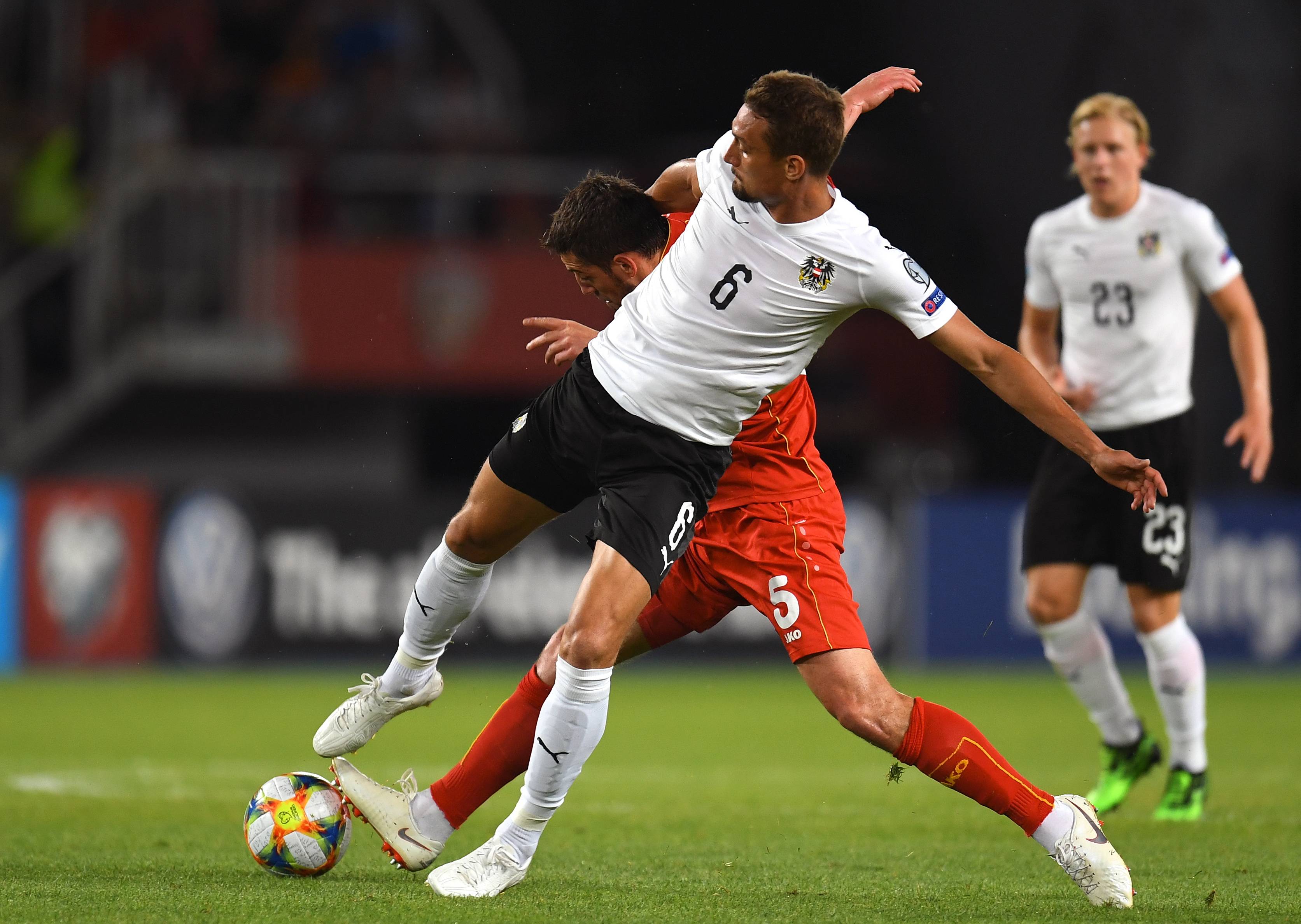 瑞士队击败对手,强势晋级下一轮 瑞士队击败对手,强势晋级下一轮