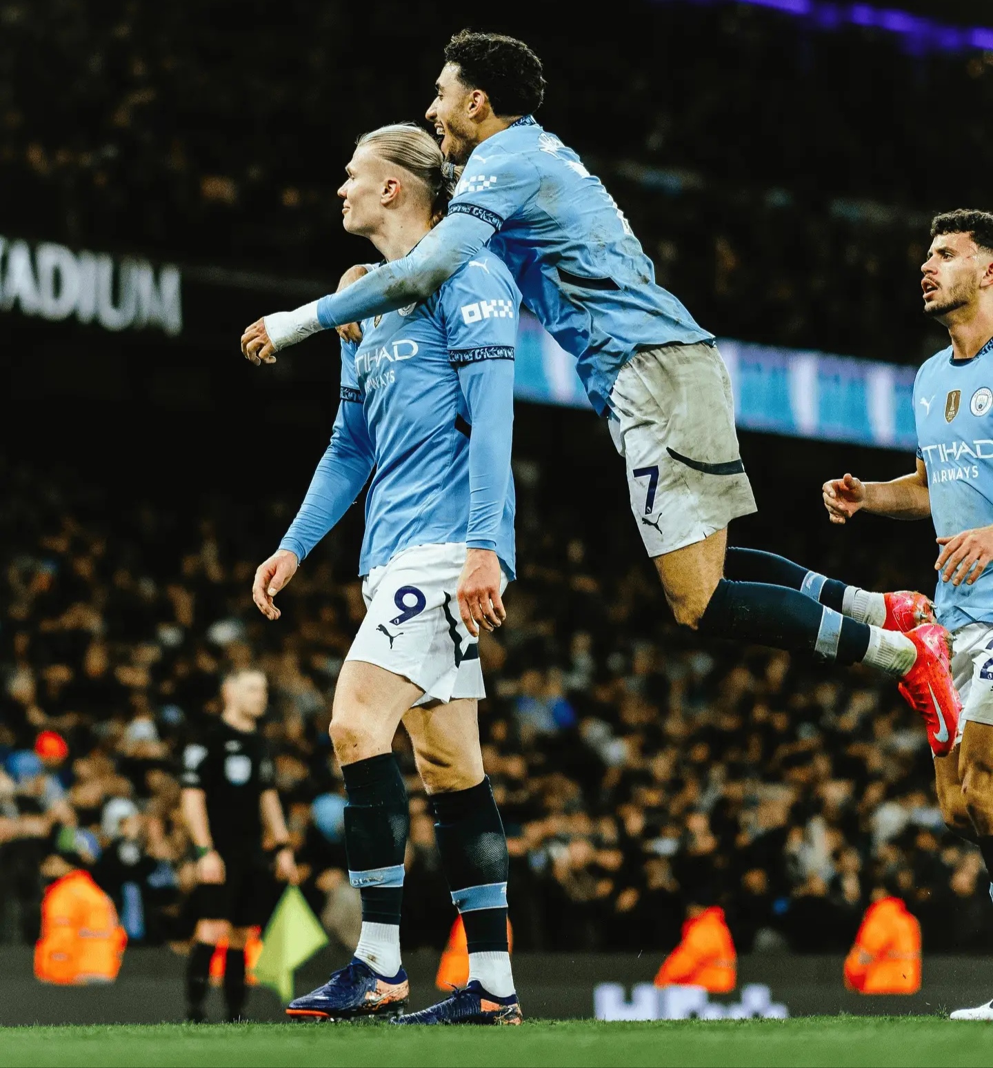 曼联鏖战切尔西，苏亚雷斯高光表现的简单介绍