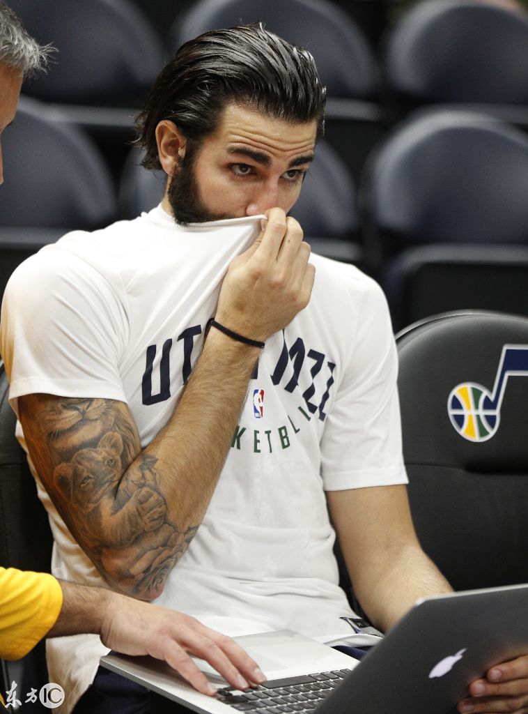 爵士绝杀新疆队,德罗赞关键制胜的简单介绍 爵士绝杀新疆队,德罗赞关键制胜的简单介绍