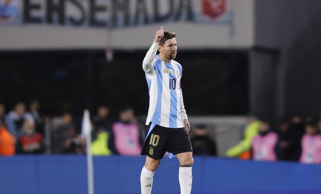 巴西完胜阿根廷，梅西扛起全队