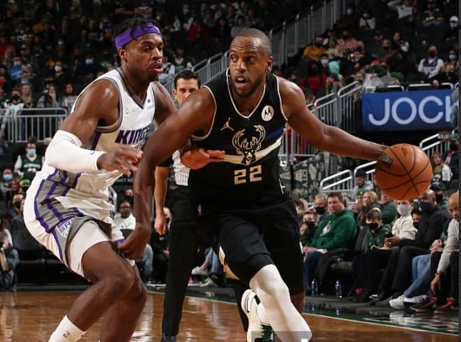 关于浙江队碾压雄鹿，西亚卡姆状态火热的信息