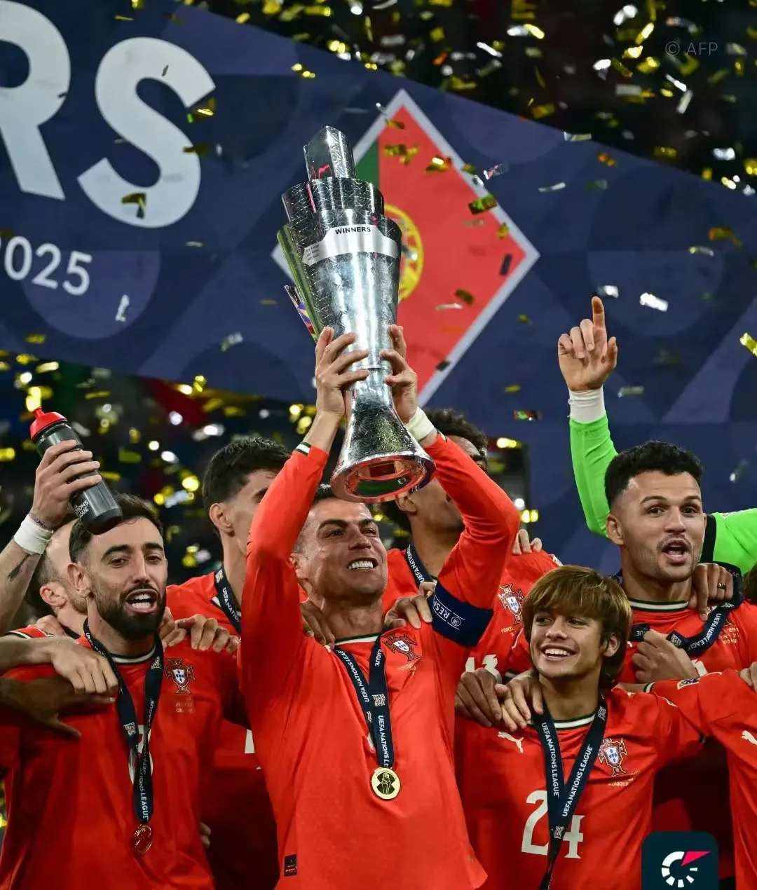 法国队碾压葡萄牙队，奥恰洛夫扛起全队